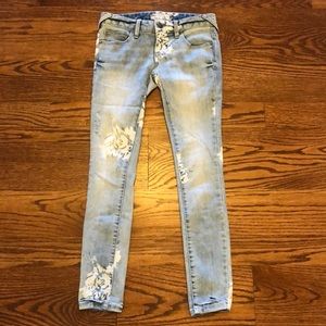Light Blue Floral-Print Skinny Jeans for Women
